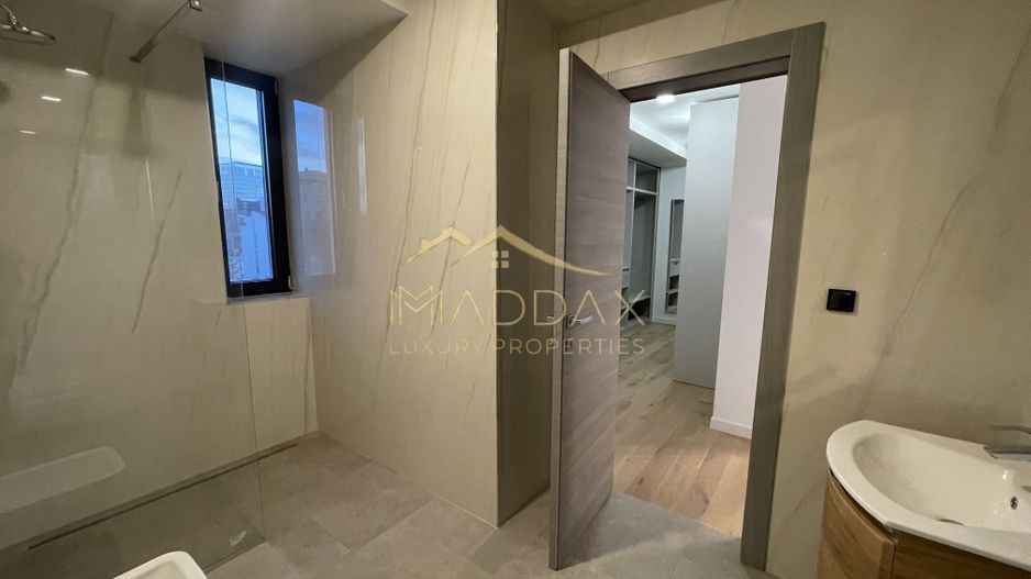 **APARTAMENT ELEGANT** FLOREASCA **CU VEDERE SPECTACULOASA CATRE LAC - Poză 13