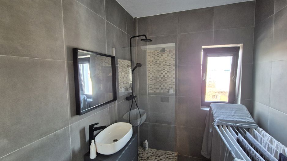 Apartament cu 3 camere - Unirii - Poză 12