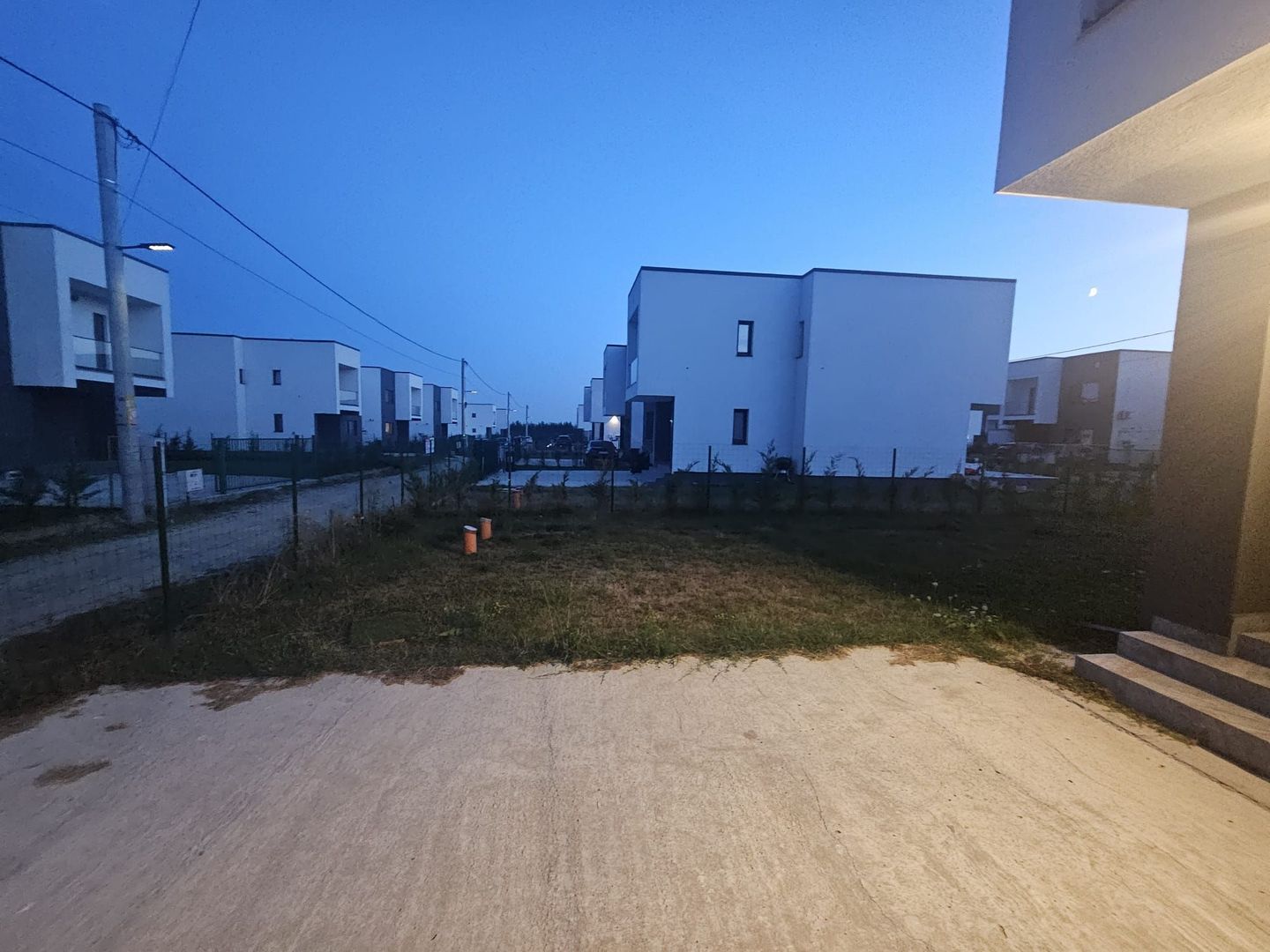 Vilă modernă, nouă, de închiriat în Micești, între Pitești și Mioveni - Poză 15