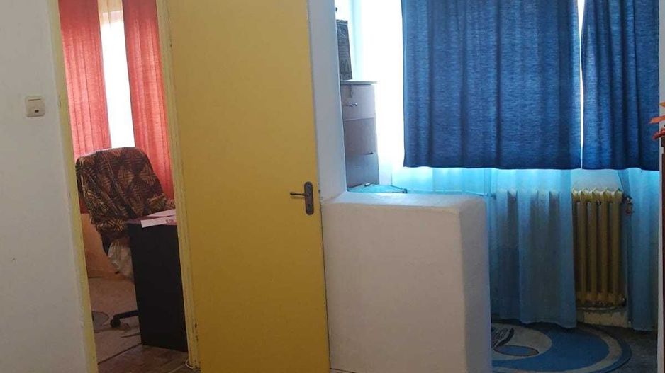 Apartament 2 camere Craiovita Noua Etaj 1 - Poză 6