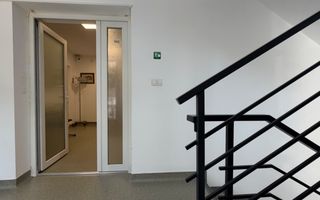 100mp utili; 5 încăperi, pentru activități medicale. - Poză 3