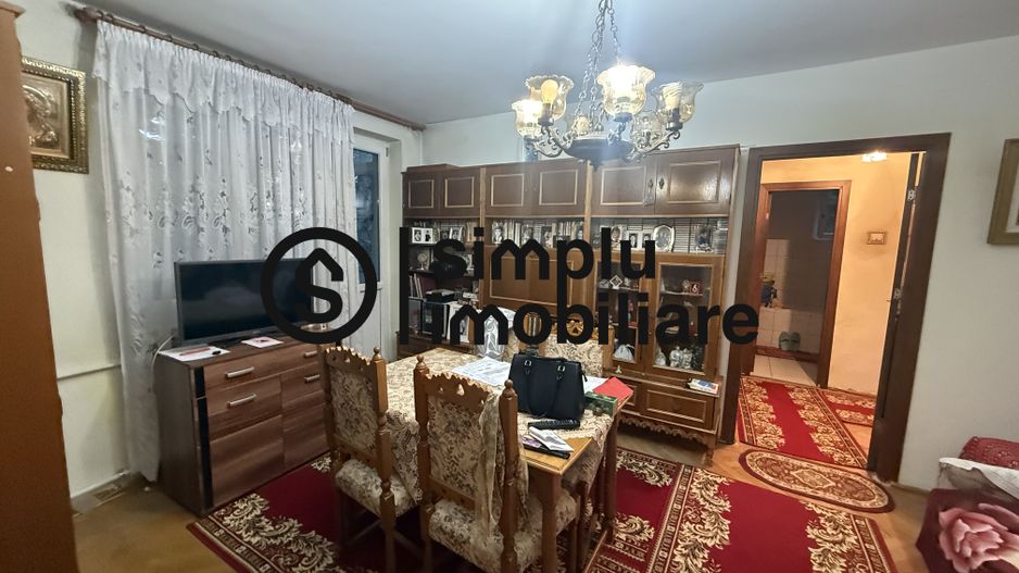 3 semidecomandate,  etaj 1, zona Supeco - 100 000 Euro - Poză 2