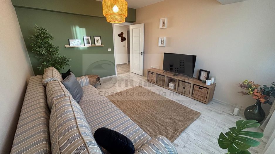 Apartament 4 camere, LUX, Capat CUG- 650 EURO - Poză 5