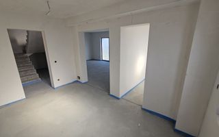 Casa Individuala Moderna cu 5 camere, si 350 mp de curte, in Sura Mica - Poză 3