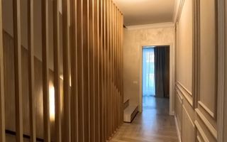 Casă P+1+M premium în Otopeni – rafinament și confort în zonă centrală - Poză 9