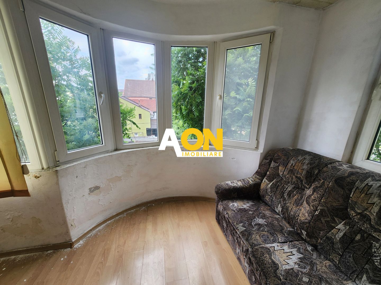 De inchiriat apartament 2 camere, etaj intermediar, zona Sub Stadion - Poză 7