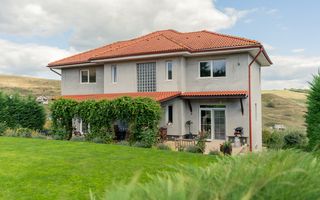 Casă invididuală de vânzare, 250mp utili, 2000mp teren, Campenești! - Poză 12