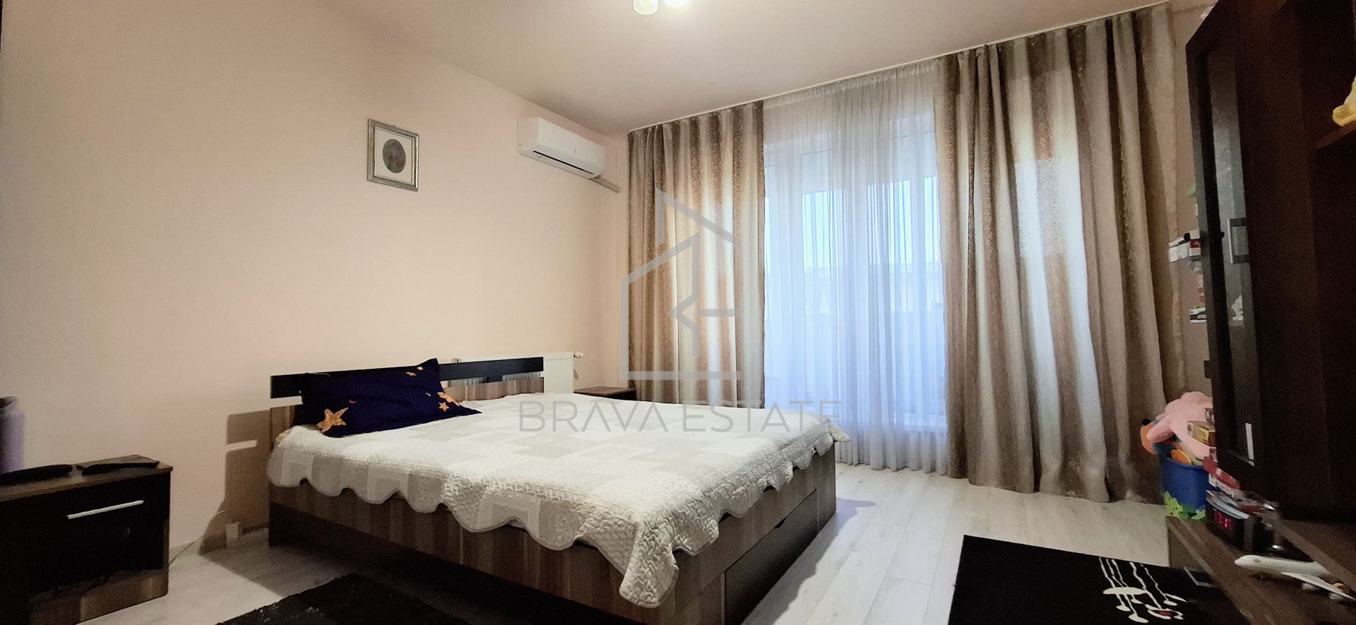 Apartament 61mp, cu balcon, parcare, zona Eroilor Floresti - Poză 1
