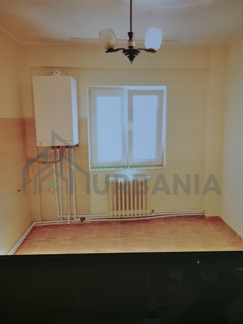 Apartament 3camere - Poză 1