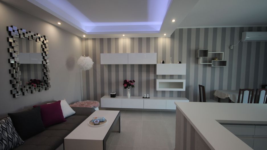 Apartament 3 camere in zona Buziasului - Poză 1