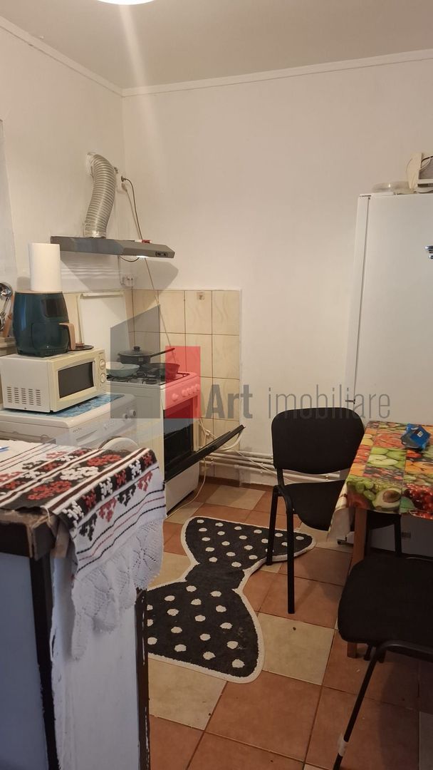 Garsoniera de inchiriat in zona Damaroaia - Poză 4