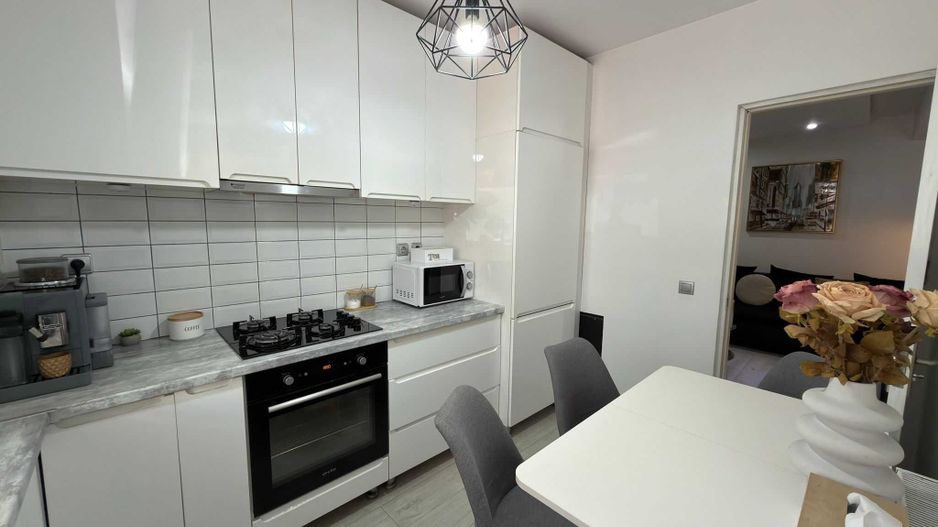 Apartament 3 camere de vanzare strada Parcul Poligon, Floresti - Poză 1