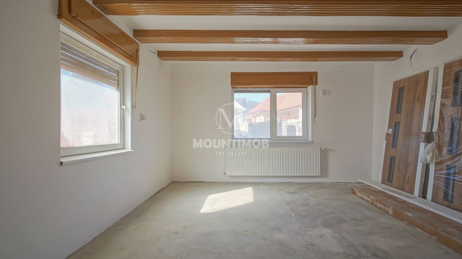 Casa 3 camere 80 mp, renovata parțial, teren generos, Sacele/Brașov - Poză 7