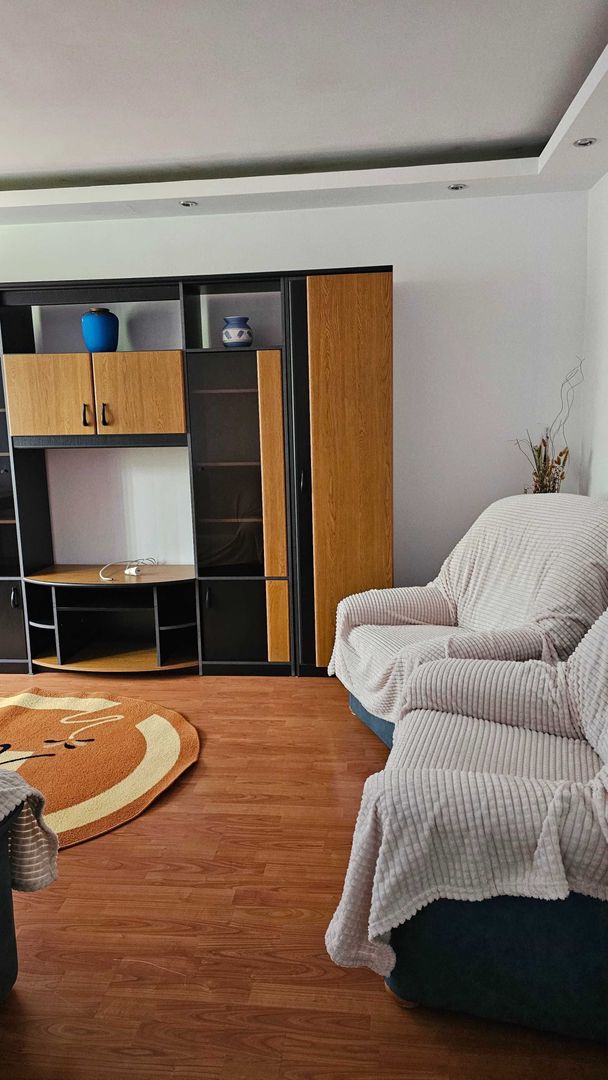 Apartament 3 camere de inchiriat, bloc reabilitat,  Romancierilor - Poză 4