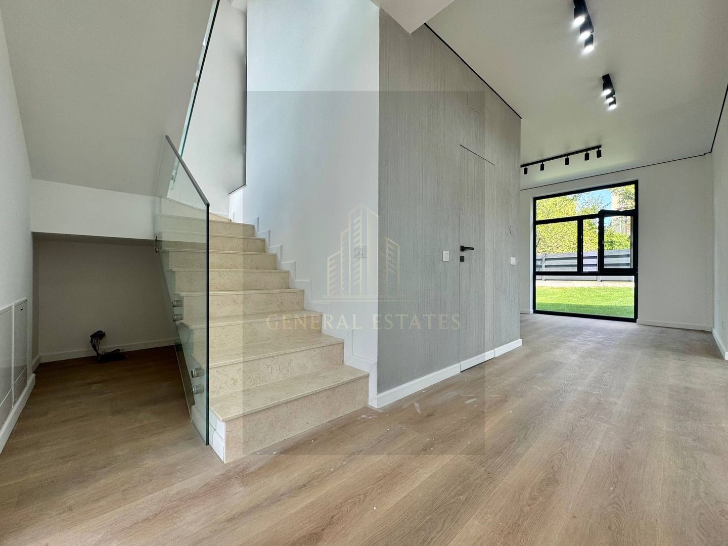 Vânzare Casă în 2 Nivele  - 160 m.p - Vișan. - Poză 8