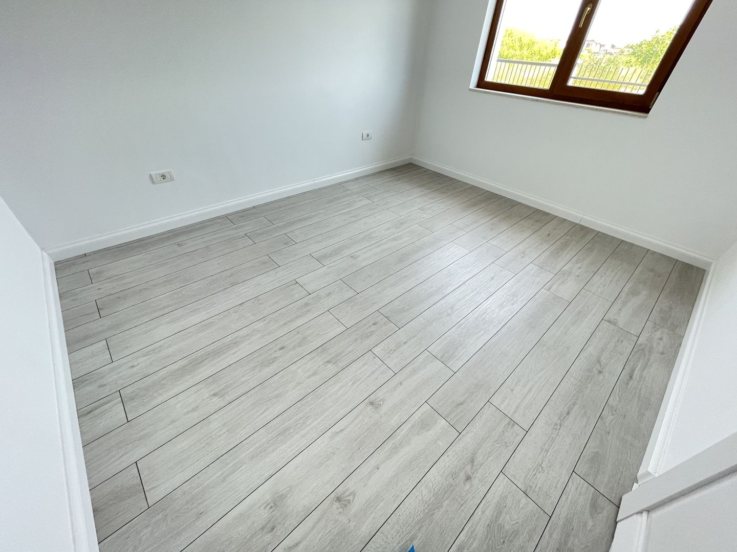 Duplex despartit prin spatiu tehnic - Poză 11