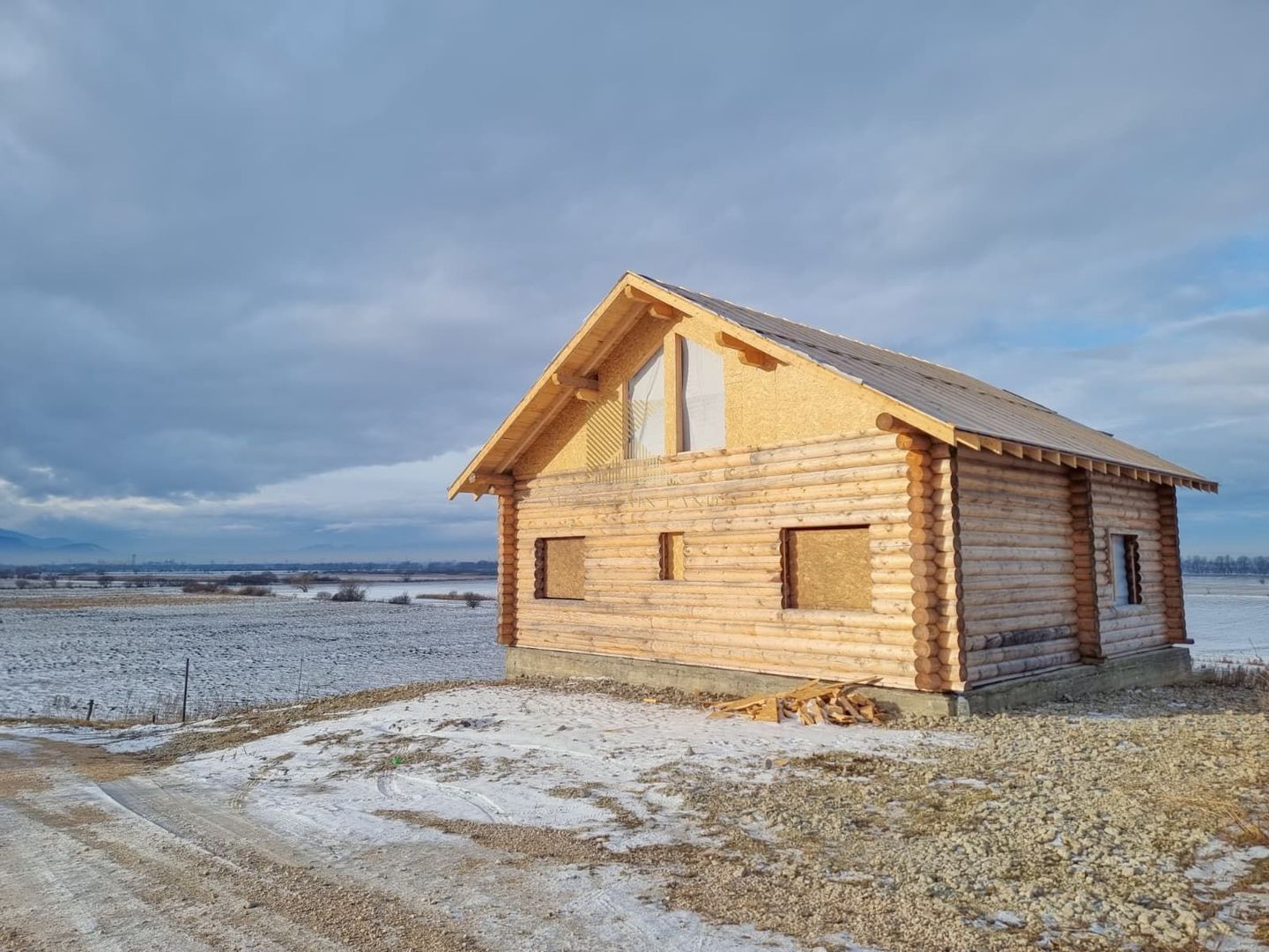 Cabana din bușteni la rosu pe teren 722 mp, Bod COMISION 0 - Poză 1