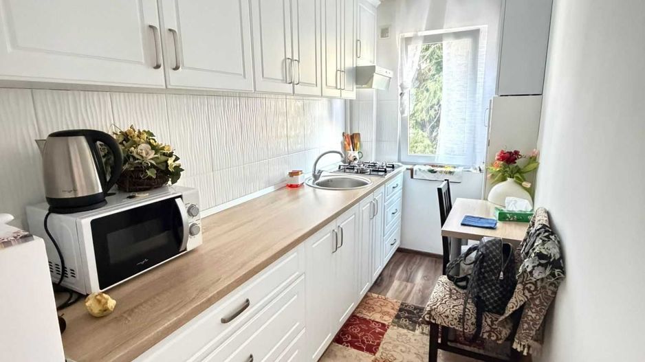 Apartament RENOVAT 3 camere 45 mp,  Aleea Ciucas, Manastur - Poză 1
