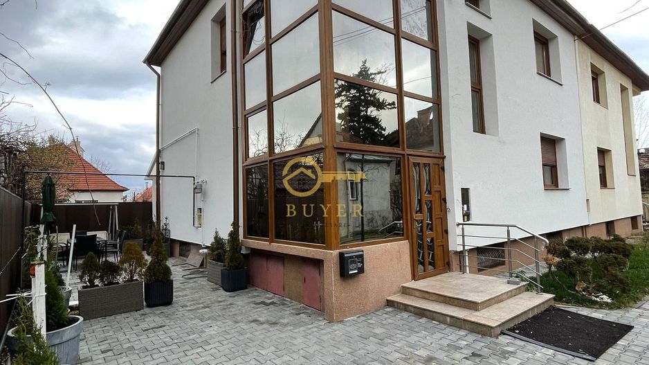 Spațiu de birouri de vânzare și de închiriat în Sub Arini, Sibiu - Poză 1