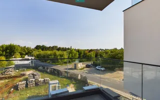 Apartament modern cu 4 camere, curte și terasă – liniște și confort ap - Poză 14