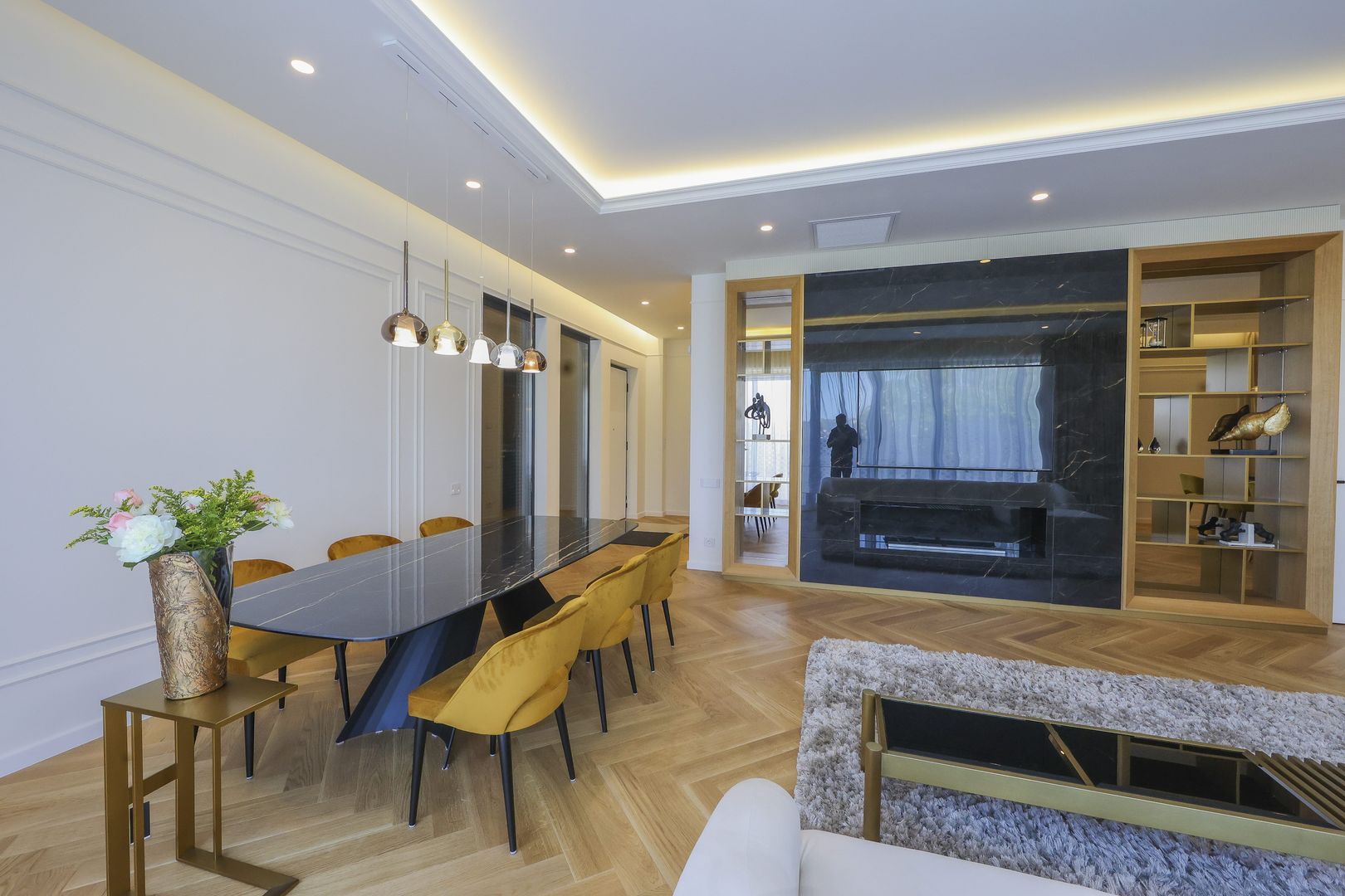 Vila in ansamblu exclusivist cu finisaje si dotări premium - Poză 4