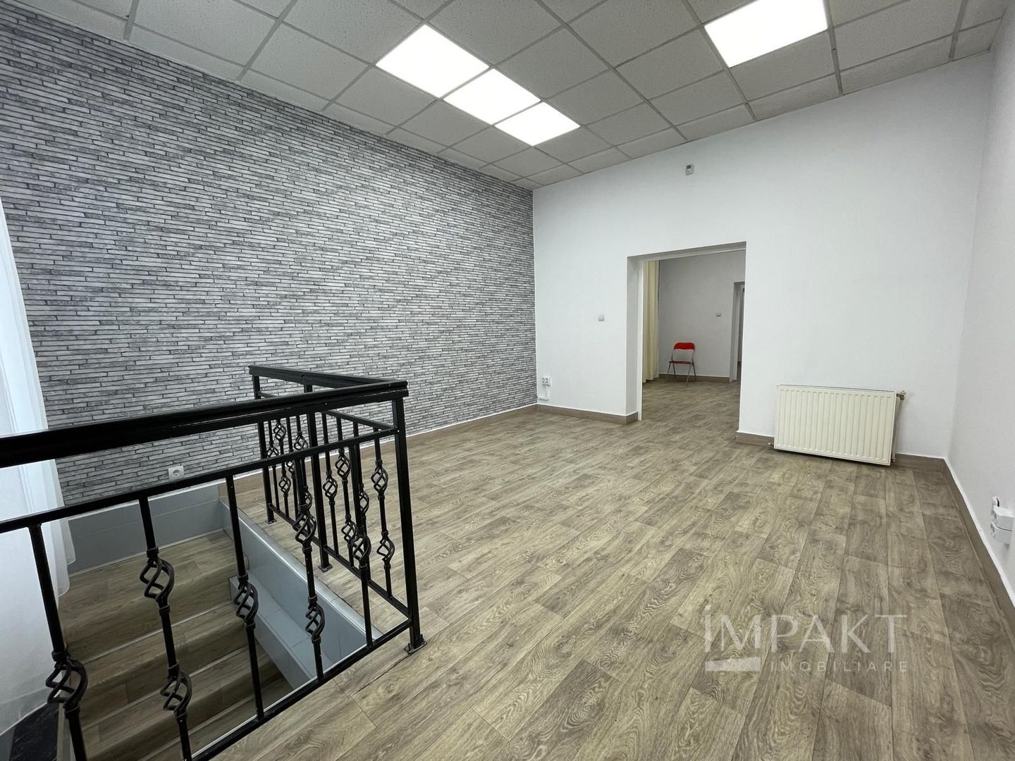 Spatiu comercial cu vad bun de inchiriat in zona centrală! - Poză 2