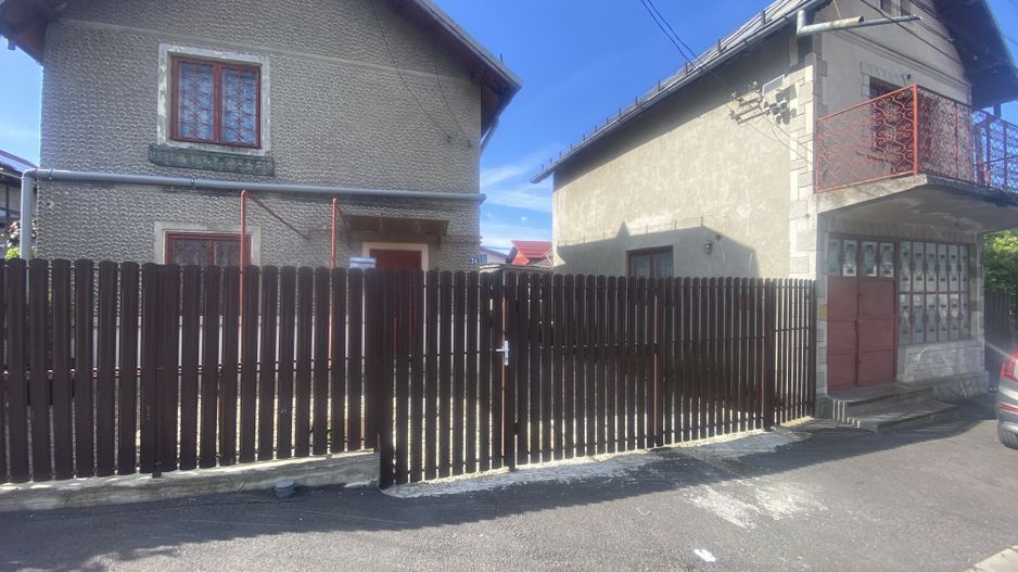 Vanzare casă cu potențial rezidențial și comercial în Pucioasa -441 mp - Poză 2