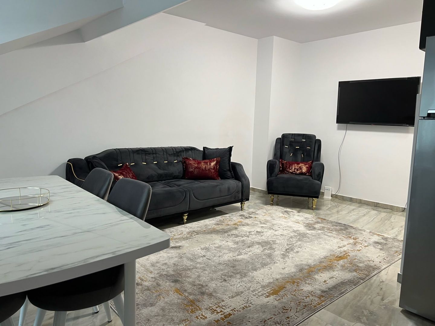 Apartament ultra-modern cu doua camere, Jiului-parc Bazilescu - Poză 2