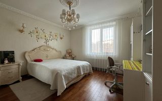 Casă în Buiucani, de vânzare, cu suprafața de 338m2. Pe teren de 14 ari. - Poză 19