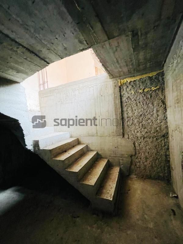 Casa situata ultracentral cu proiect autorizat - Poză 7