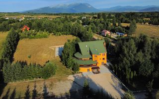 "Hanul Lupilor" | Pensiune de vânzare | Râșnov - Poză 2