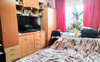Apartament 3 camere, 63mp, renovabil, balcon, Bucium - Poză 3