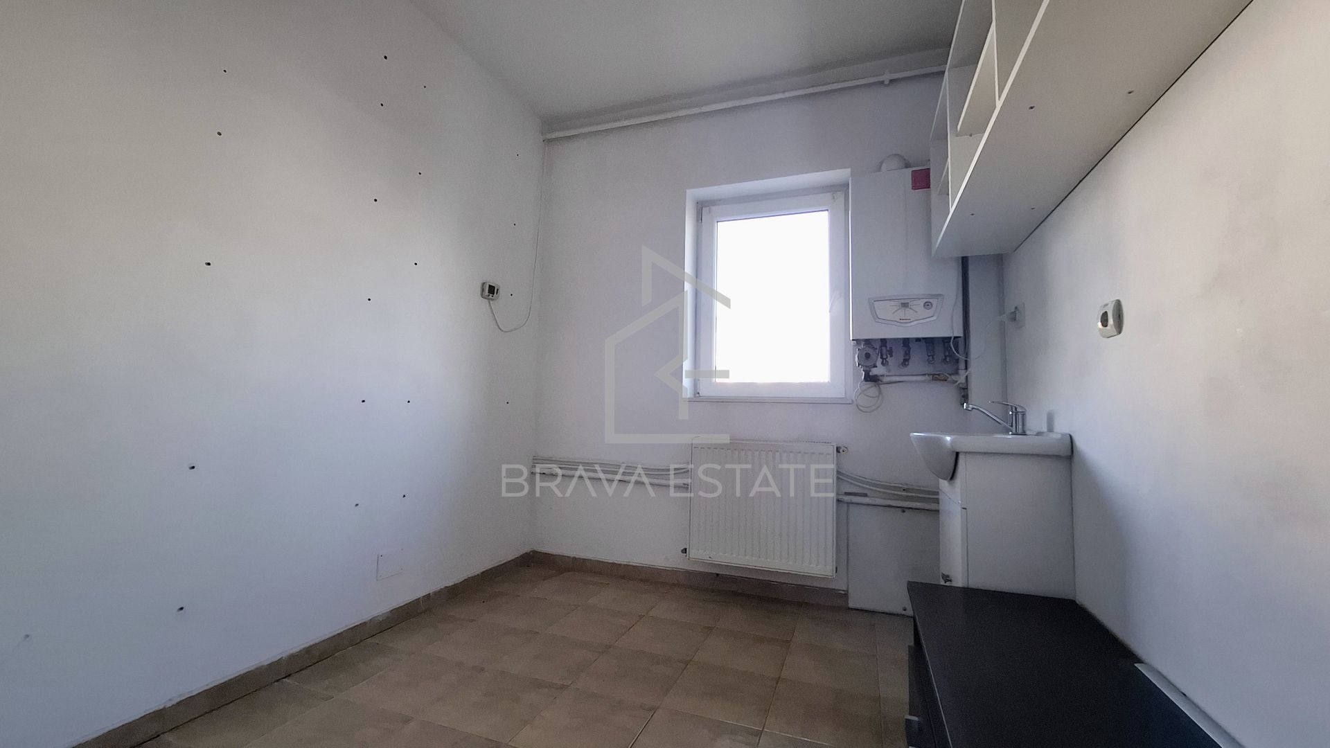 Spațiu comercial, 40mp, parcare, baie, balcon, strada Eroilor - Poză 6