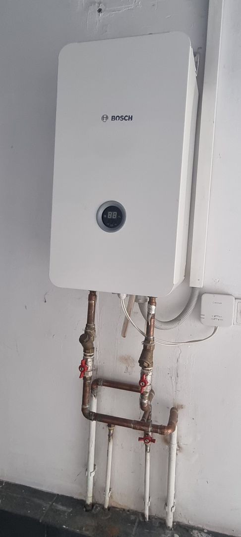 Casă P+M, 4 camere, str Lebedei, singur in curte - 600 E. Comision 0 - Poză 3