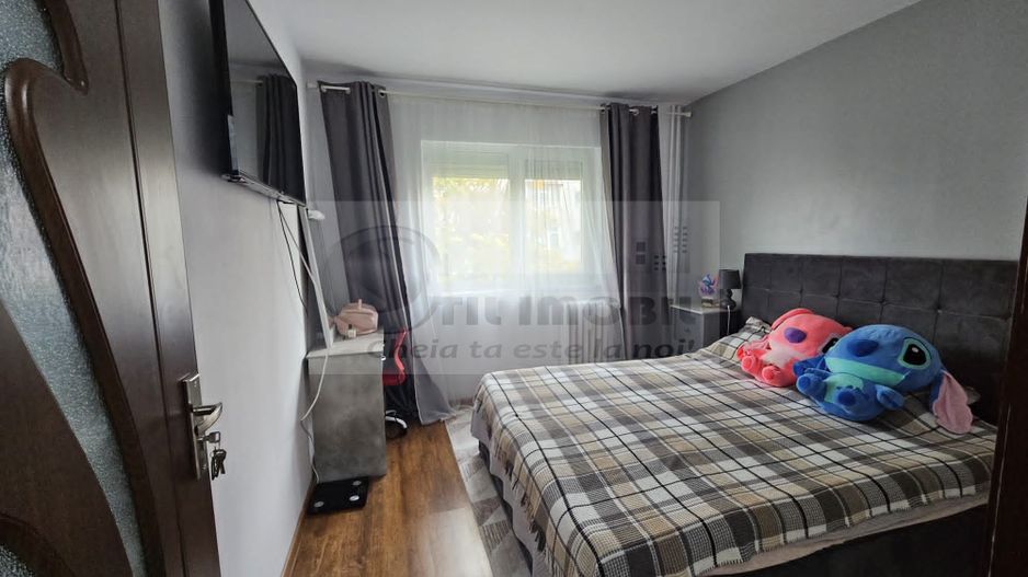 Apartament 2 camere renovat, 90.000 euro - Poză 1