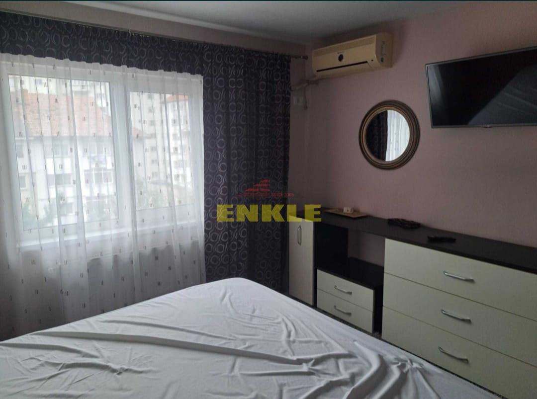 De închiriat apartament cu 2 camere decomandat, Str. Ion Pillat. - Poză 3