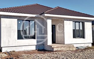 Casa de vanzare cu 4 camere in Santandrei, Oradea - Poză 1