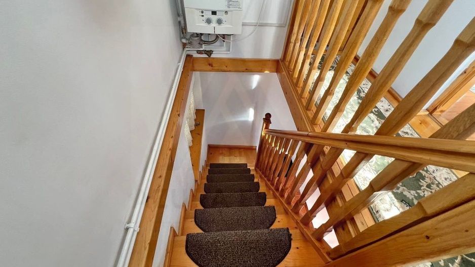 Casa 3 camere 80 mp utili curte comuna si balcon 3,75 mp în Ștrand - Poză 7
