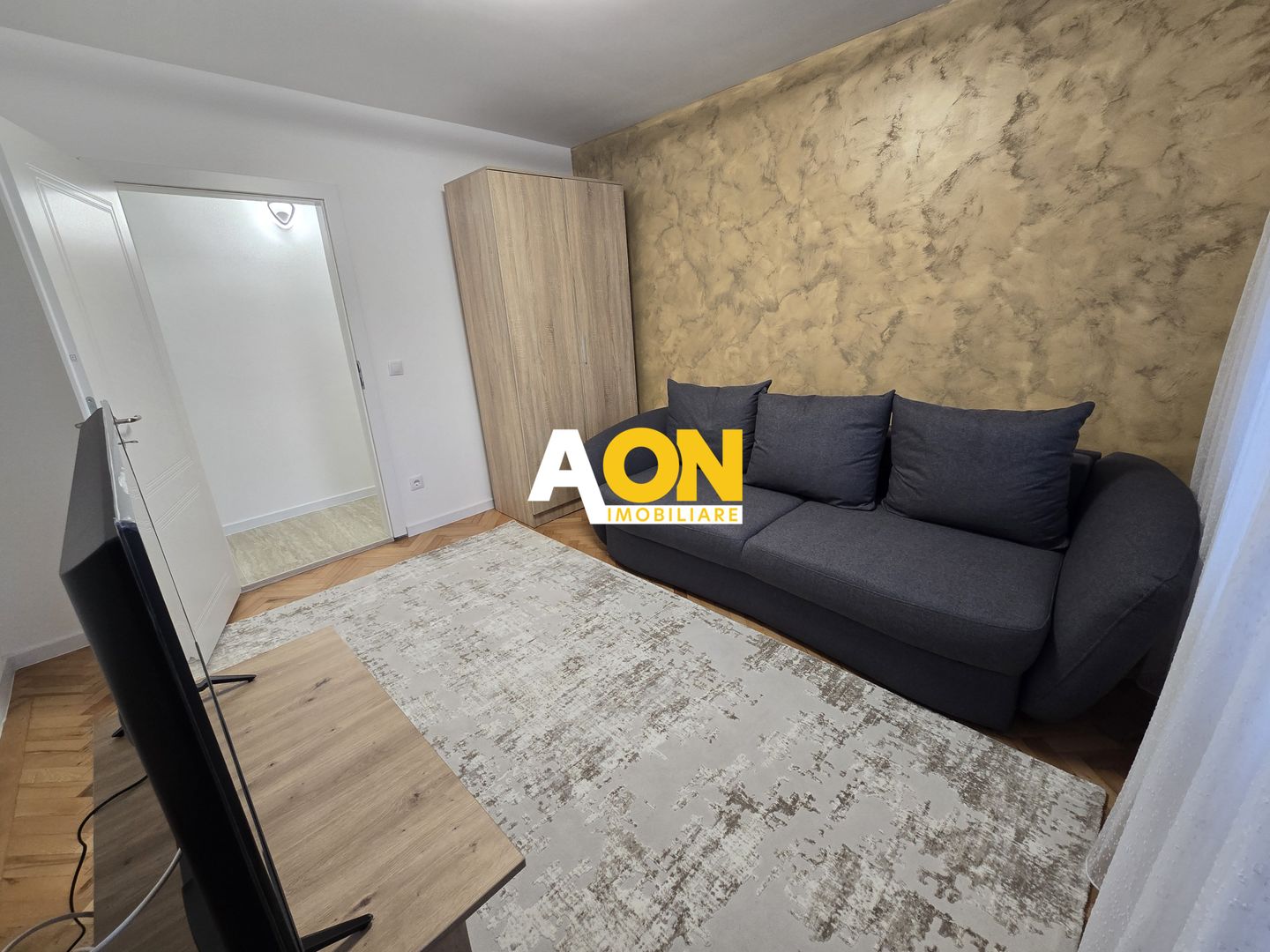 Apartament 2 Camere, Decomandat, Renovat, Zona Closca - Poză 4