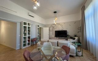 Apartament deosebit cu 3 camere - Central - potrivit pentru studenti - Poză 2