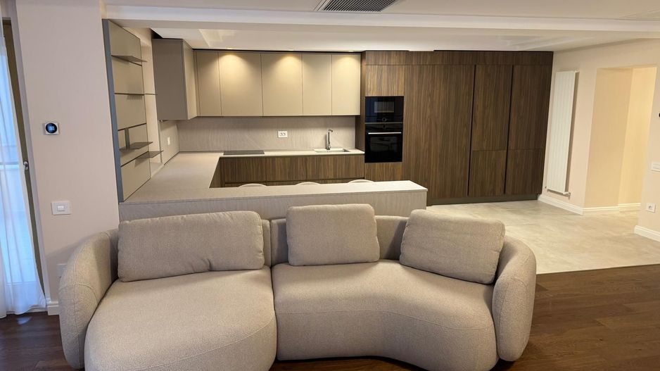 Apartament de 3 Camere de Vânzare | Șoseaua Nordului - Poză 1