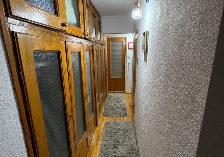 Apartament 3 camere - zona Gorjului cu centrala proprie - Poză 5