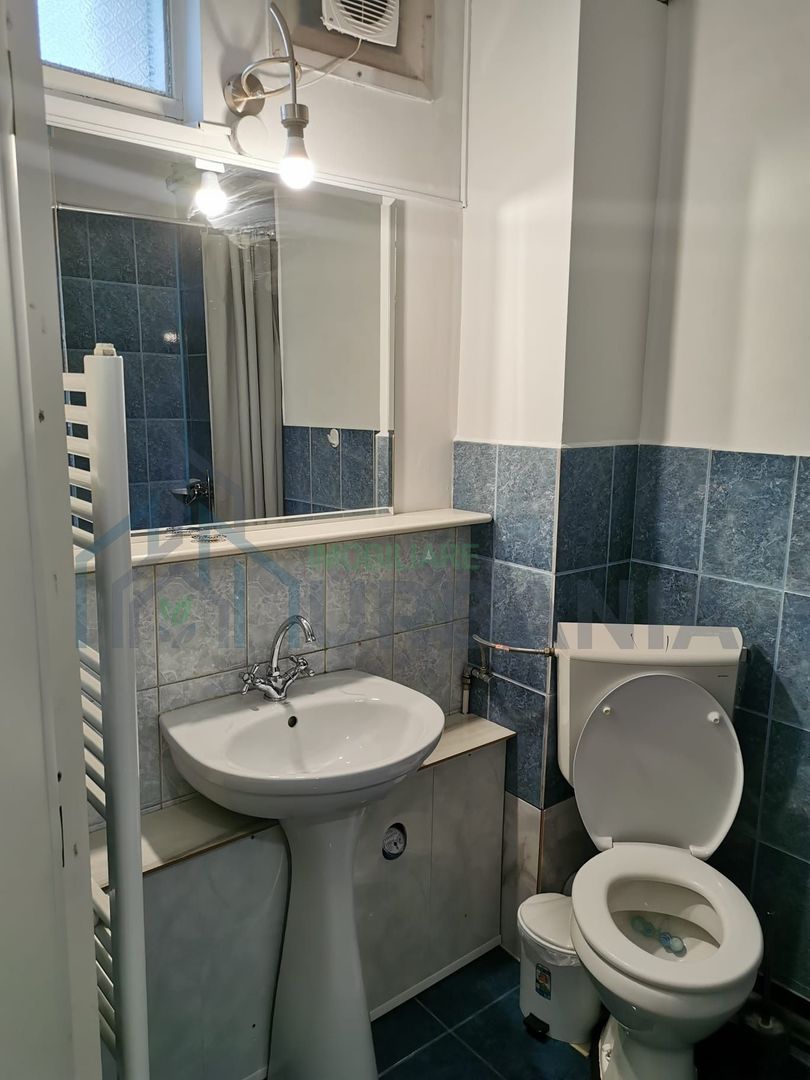 Apartament cu o cameră în zona TgCucu, la casă, parter, intrare separată - Poză 7