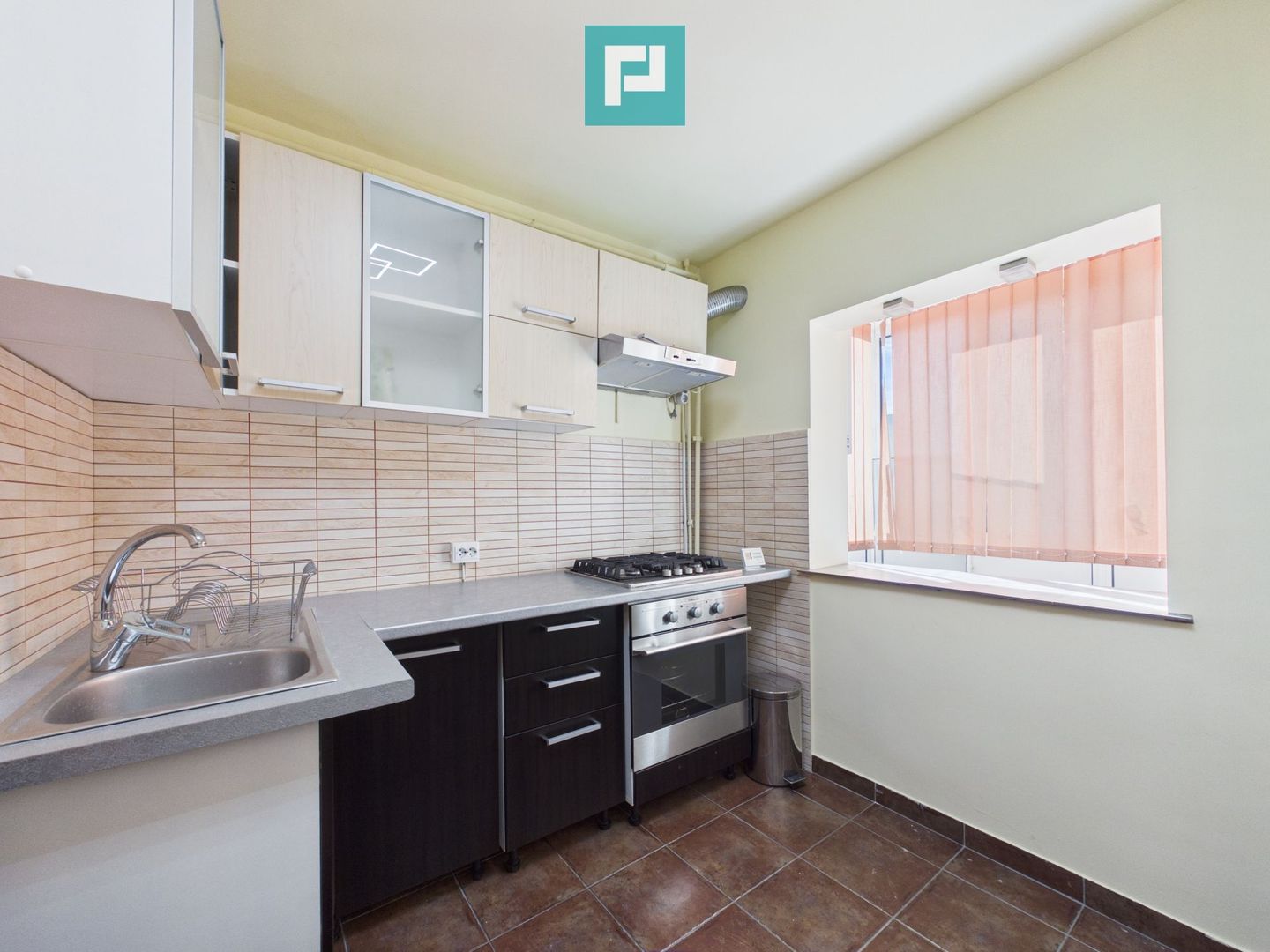 Apartament decomandat cu 3 camere, etaj II,  Alfa - Poză 3