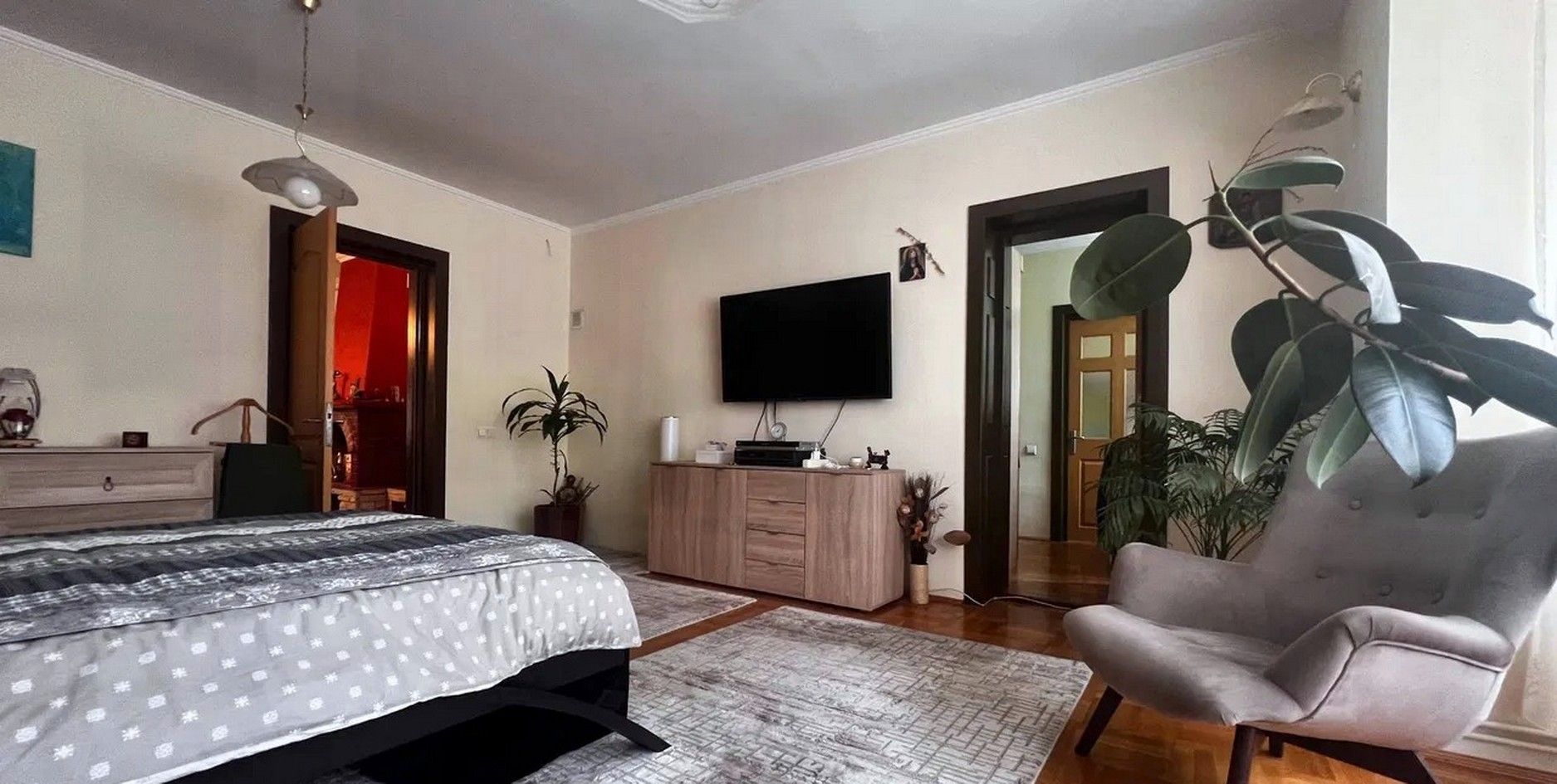 Vila cu 5 Camere și Teren 2183+Clădire pentru Afacere sau Evenimente - Poză 5