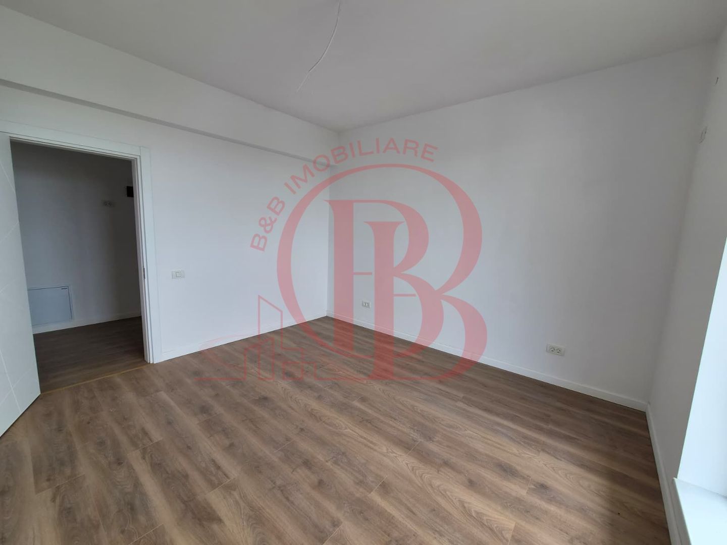 Apartament 2 camere Liviu Rebreanu Auchan Titan cu Parcare - Poză 4