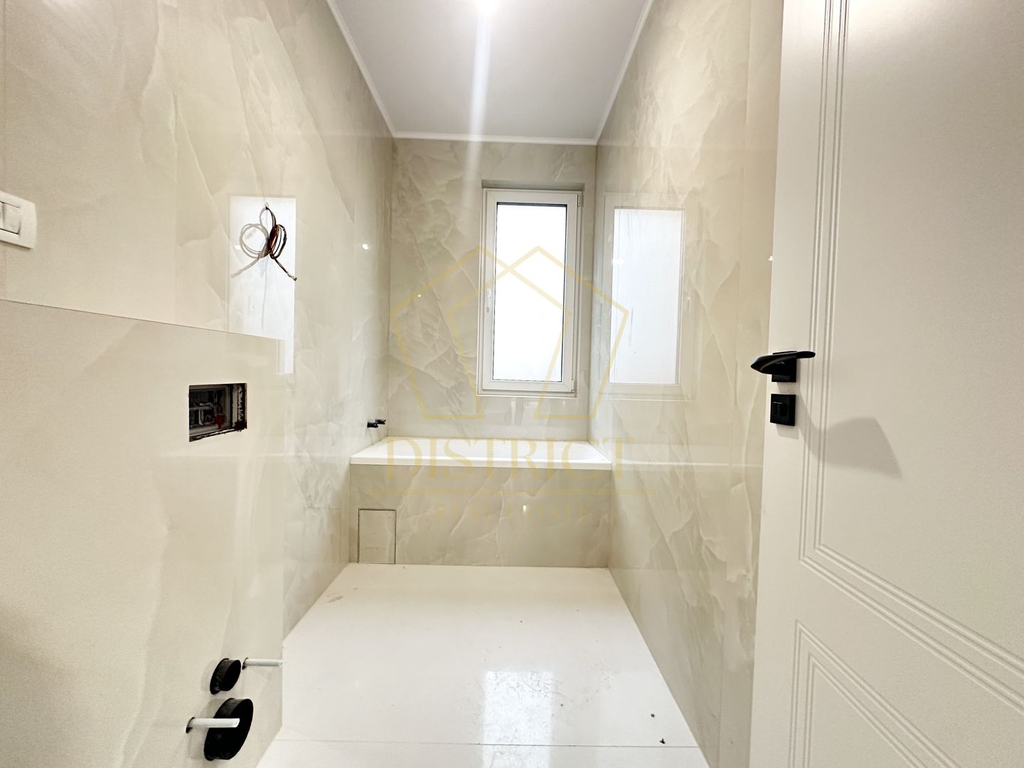 Apartament cu 4 camere și curte proprie | Dumbrăvița | British School - Poză 5