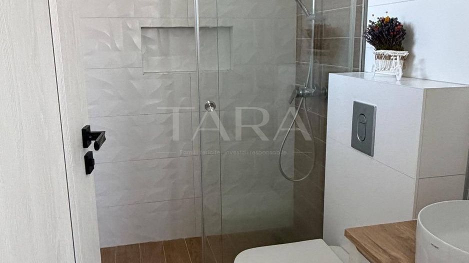 3 Camere Premium cu Terasă de 36 mp și 2 Garaje – Floresti. - Poză 13