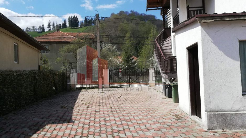 Pensiune lângă Castelul Bran | 9 camere | Pregătită pentru activitate - Poză 17
