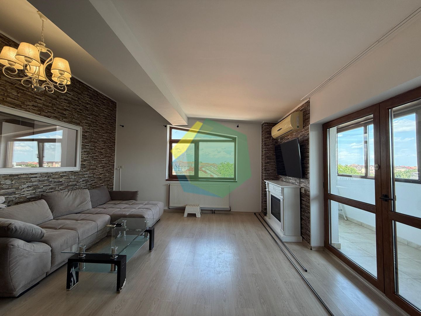 Apartament central Otopeni | 3 camere | Et inalt - Poză 1